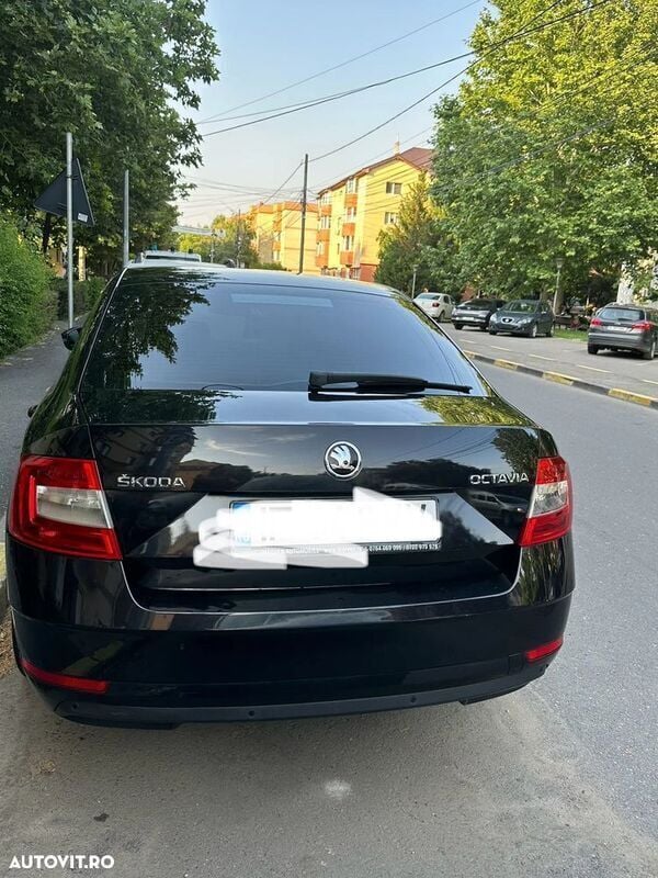Negru Utilizat 2018 Skoda Octavia Style Berlinǎ | 11.700 EUR (Preț bun) - Imagine 1/4
