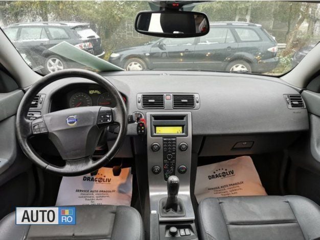 Second-hand Volvo S40 135 CP (99 kW) 2005 Argintiu Berlinǎ