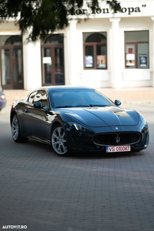 Gri Utilizat 2013 Maserati Granturismo Coupe | 40.448 EUR - Imagine 1/4