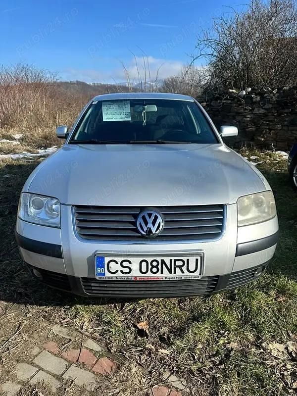 Utilizat 2003 VW Passat Berlinǎ | 1.100 EUR (Preț bun) - Imagine 1/4