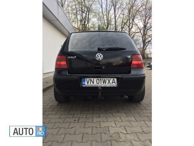 Second-hand VW Golf IV 105 CP (77 kW) 2003 Negru Hatchback