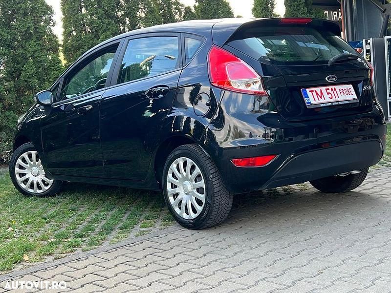 Second-hand Ford Fiesta Titanium 60 CP (44 kW) 2014 Culoarenegru Hatchback