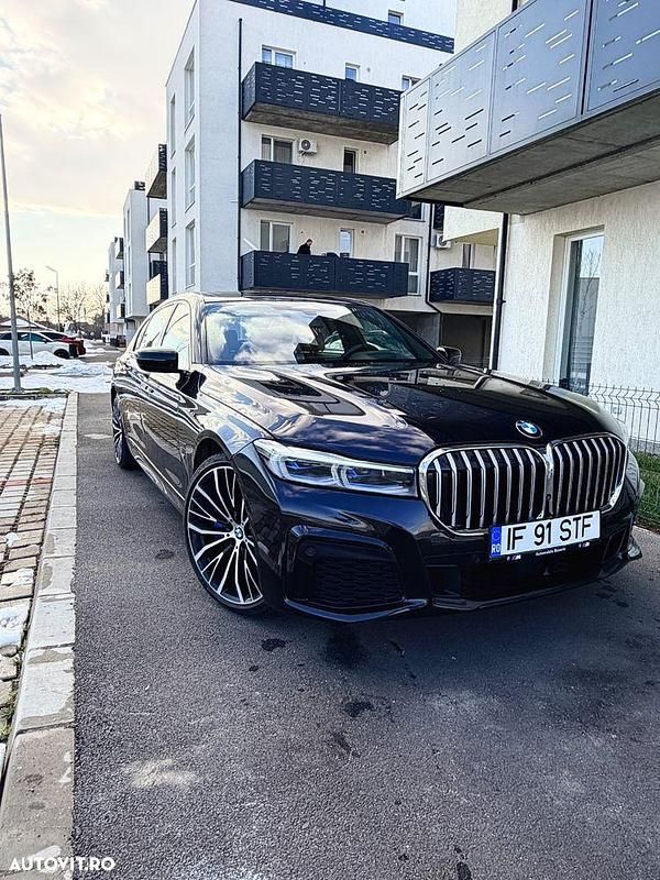 Second-hand BMW 745e Comfort Edition 394 CP (289 kW) 2020 Culoarenegru Berlinǎ