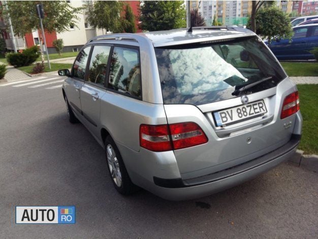 Gri Utilizat 2006 Fiat Stilo Break | 1.690 EUR - Imagine 1/2
