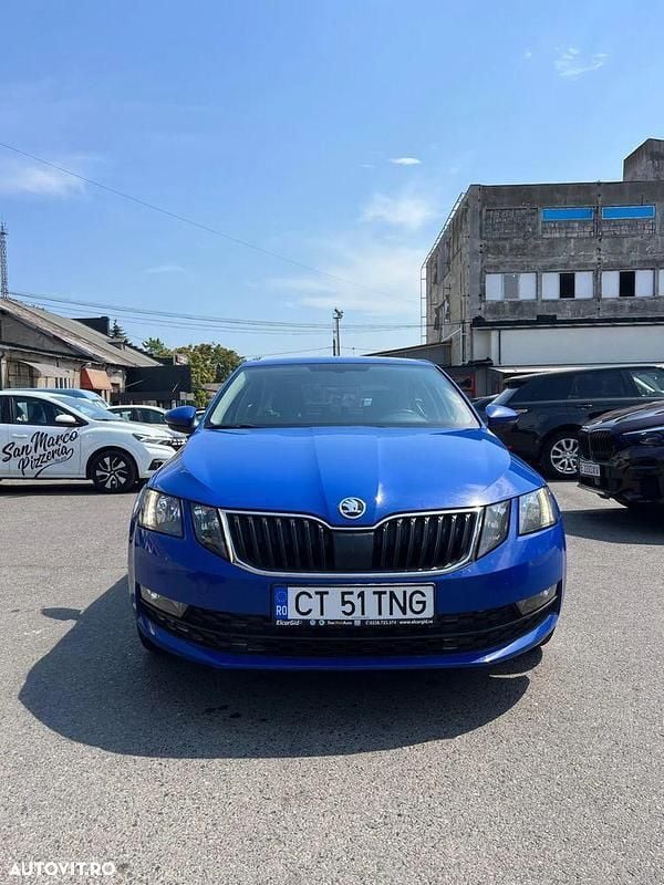 Albastru Utilizat 2019 Skoda Octavia Ambition Berlinǎ | 12.000 EUR (Preț bun) - Imagine 1/4