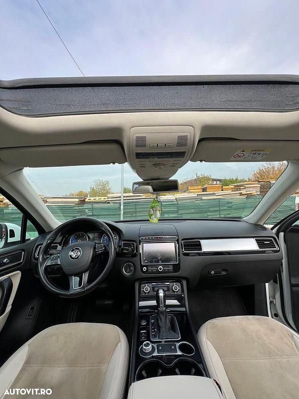 Second-hand VW Touareg 204 CP (150 kW) 2016 Culoarealb SUV