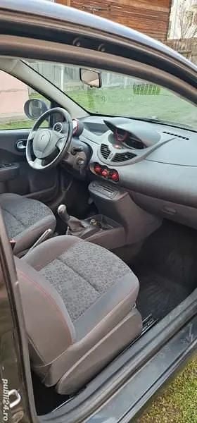 Second-hand Renault Twingo 75 CP (55 kW) 2010 Hatchback