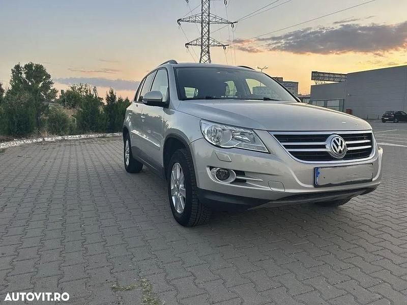 Gri Utilizat 2010 VW Tiguan Trendline SUV | 7.300 EUR (Preț OK) - Imagine 1/4