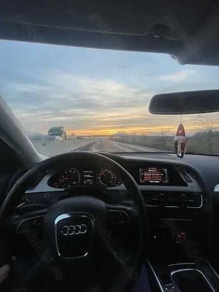 Second-hand Audi A4 120 CP (88 kW) 2010 Gri Berlinǎ