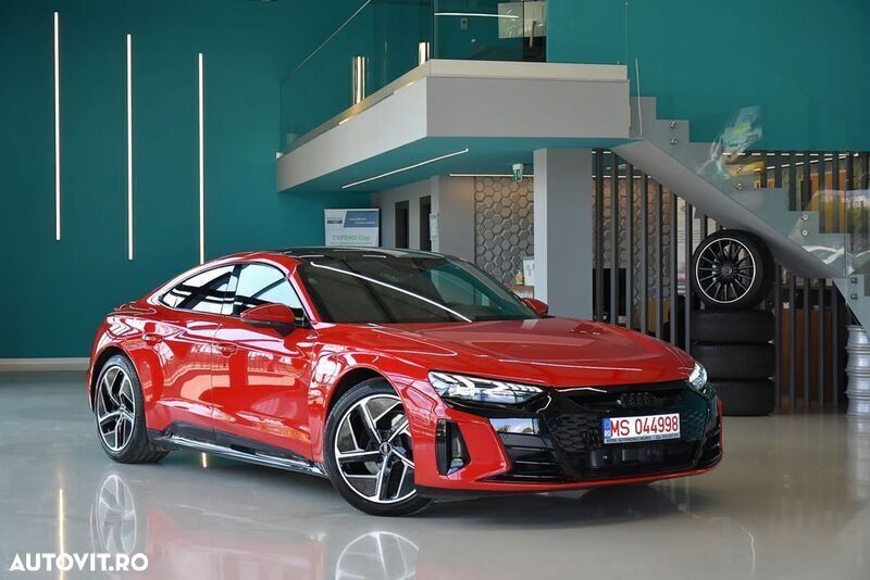 Rosu Utilizat 2022 Audi e-tron GT quattro Comfort Berlinǎ | 55.999 EUR - Imagine 1/4