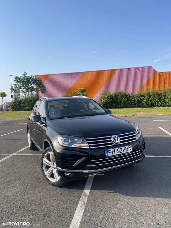 Negru Utilizat 2018 VW Touareg SUV | 23.900 EUR (Super Preț) - Imagine 1/4