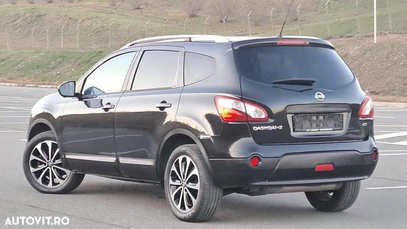 Second-hand Nissan Qashqai +2 Tekna 130 CP (95 kW) 2012 Culoarenegru SUV