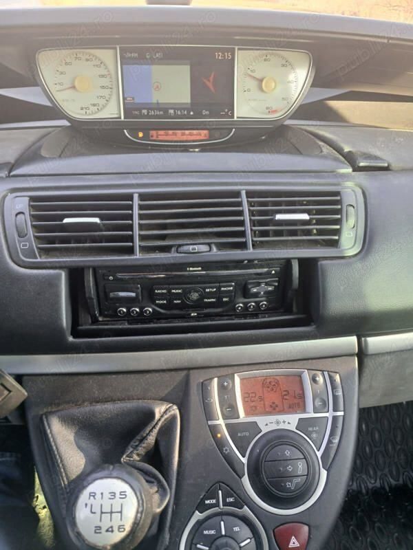 Gri Utilizat 2009 Peugeot 807 Monovolum | 4.000 EUR - Imagine 1/4