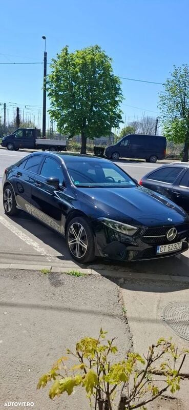 Negru Utilizat 2023 Mercedes A250 Berlinǎ | 28.000 EUR - Imagine 1/4