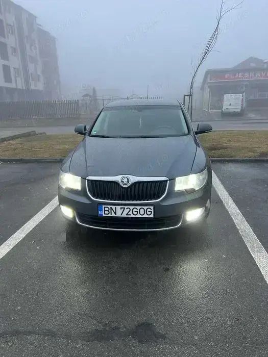 Utilizat 2009 Skoda Superb Berlinǎ | 5.700 EUR (Puțin scump) - Imagine 1/4