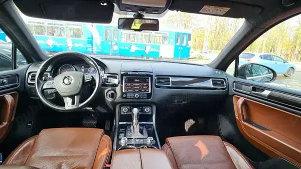 Albastru Utilizat 2014 VW Touareg Edition SUV | 11.450 EUR - Imagine 1/3