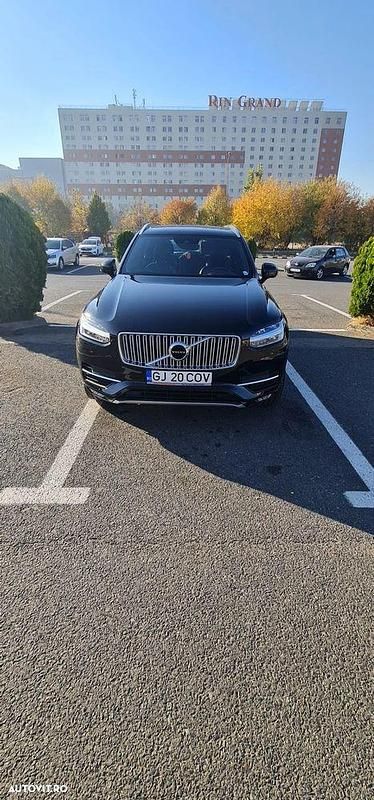 Culoarenegru Utilizat 2017 Volvo XC90 Inscription SUV | 22.700 EUR (Puțin scump) - Imagine 1/4