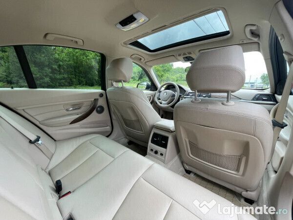 Second-hand BMW 320 Comfort Edition 184 CP (135 kW) 2012 Maro Berlinǎ