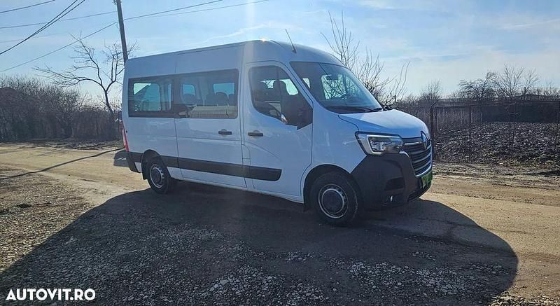 Second-hand Renault Master 130 CP (95 kW) 2021 Culoarealb Monovolum