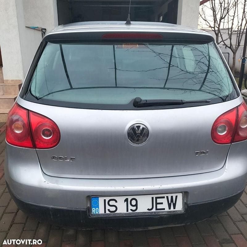Second-hand VW Golf V 75 CP (55 kW) 2007 Culoareargint Hatchback