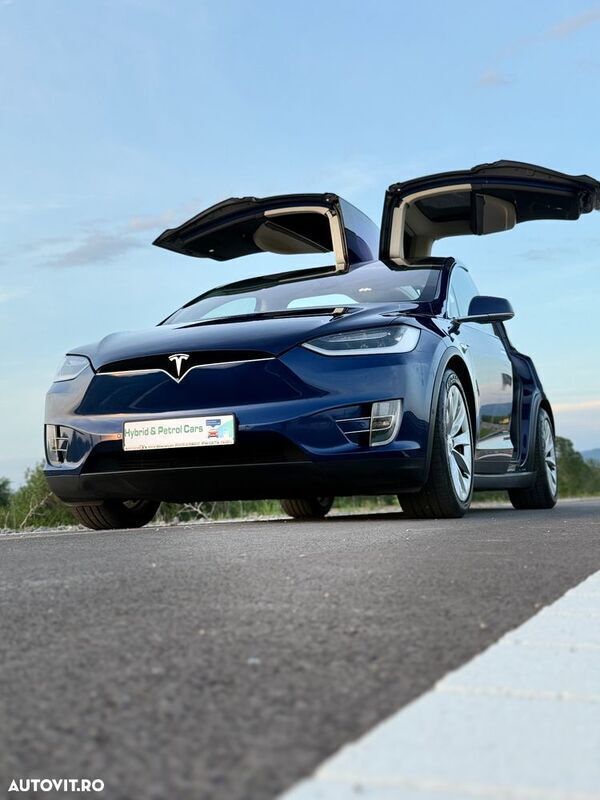 Albastru Utilizat 2017 Tesla Model X SUV | 28.000 EUR (Preț OK) - Imagine 1/4