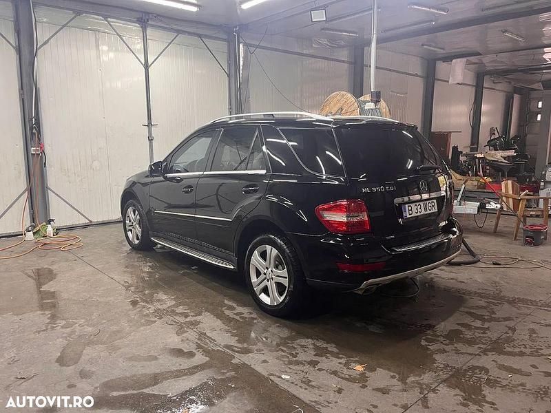 Negru Utilizat 2010 Mercedes ML350 SUV | 9.500 EUR (Puțin scump) - Imagine 1/4