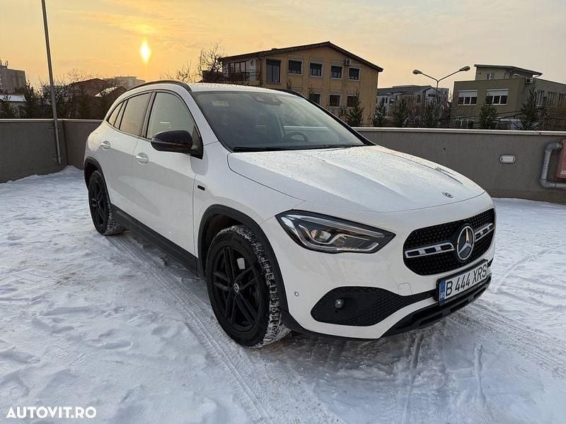 Culoarealb Utilizat 2021 Mercedes GLA250 Edition SUV | 27.500 EUR (Preț bun) - Imagine 1/4