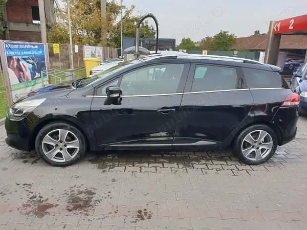 Negru Utilizat 2015 Renault Clio GrandTour Break | 4.050 EUR (Preț bun) - Imagine 1/4