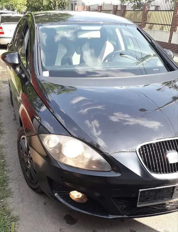 Second-hand Seat Leon Style 105 CP (77 kW) 2011 Negru Hatchback