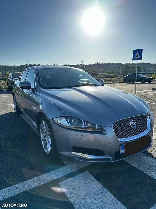 Culoareargint Utilizat 2011 Jaguar XF Luxury Berlinǎ | 9.000 EUR (Puțin scump) - Imagine 1/4