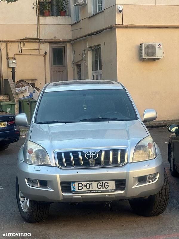 Culoareargint Utilizat 2003 Toyota Land Cruiser SUV | 10.500 EUR (Preț bun) - Imagine 1/4