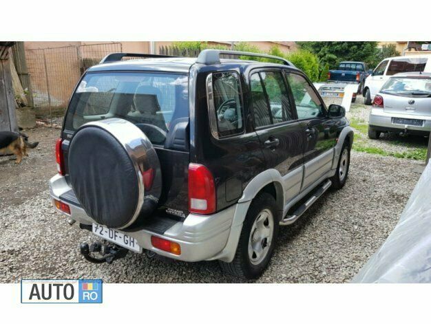 Second-hand Suzuki Grand Vitara 128 CP (94 kW) 2000 Negru SUV