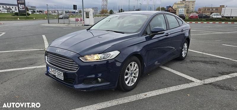 Second-hand Ford Mondeo 160 CP (117 kW) 2017 Culoarealbastru Berlinǎ
