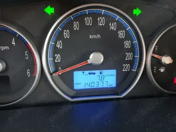 Roșu Utilizat 2009 Hyundai Santa Fe SUV | 5.400 EUR (Preț OK) - Imagine 1/4