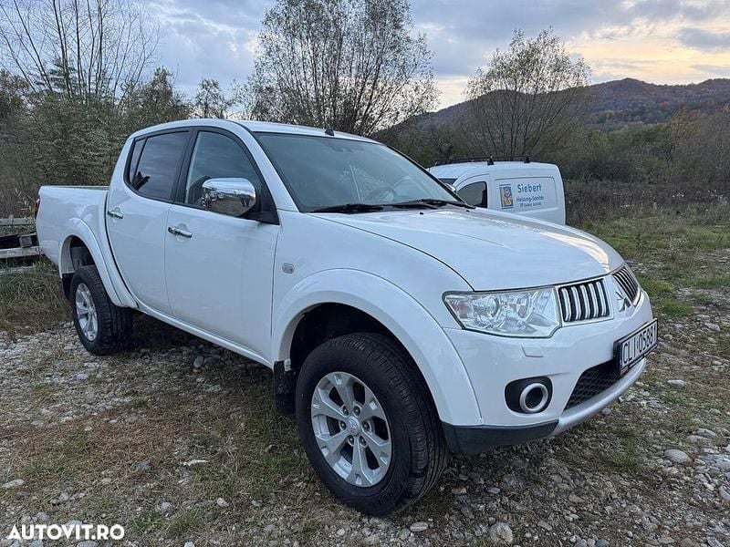Culoarealb Utilizat 2011 Mitsubishi L200 Intense Pickup | 11.500 EUR (Preț OK) - Imagine 1/4