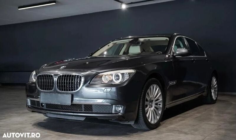 Second-hand BMW 750 Comfort Edition 407 CP (299 kW) 2010 Gri Berlinǎ