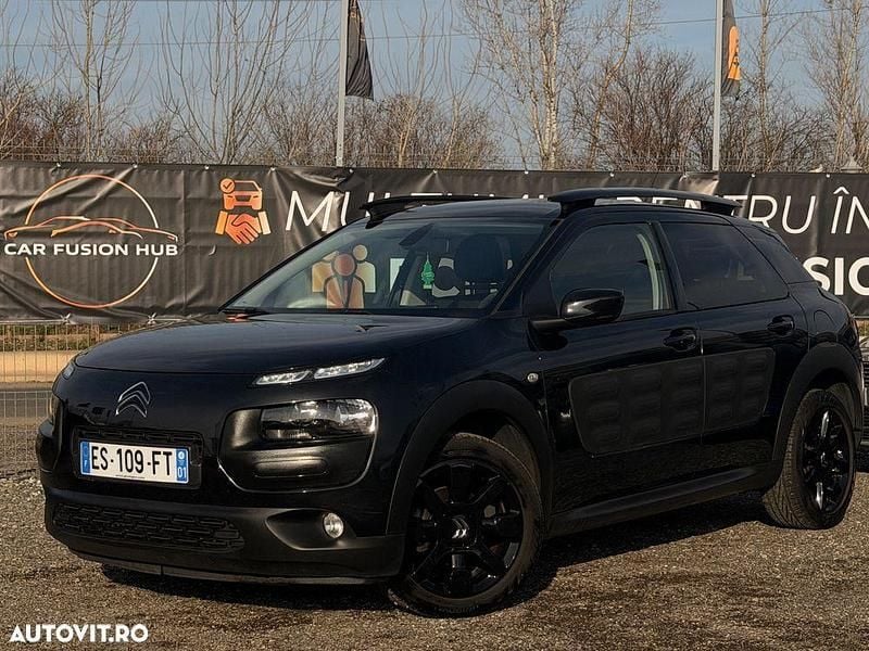 Culoarenegru Utilizat 2017 Citroën C4 PureTech SUV | 6.350 EUR (Super Preț) - Imagine 1/4