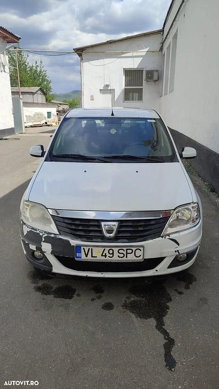 Alb Utilizat 2011 Dacia Logan Ambiance Berlinǎ | 1.200 EUR (Super Preț) - Imagine 1/4