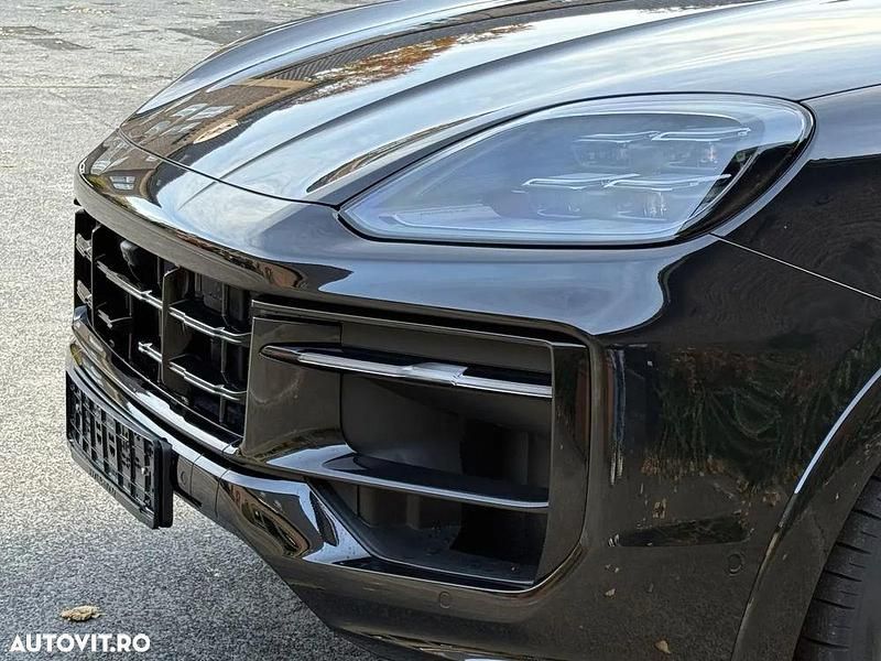 Second-hand Porsche Cayenne Coupe 470 CP (345 kW) 2025 Culoarenegru Coupe