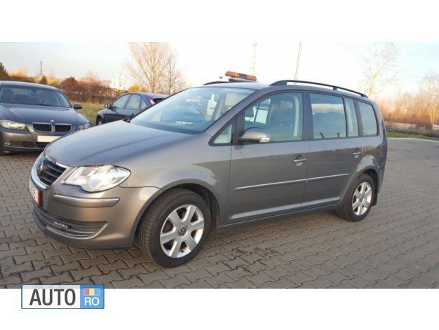 Bej Utilizat 2007 VW Touran Monovolum | 5.599 EUR (Preț OK) - Imagine 1/4