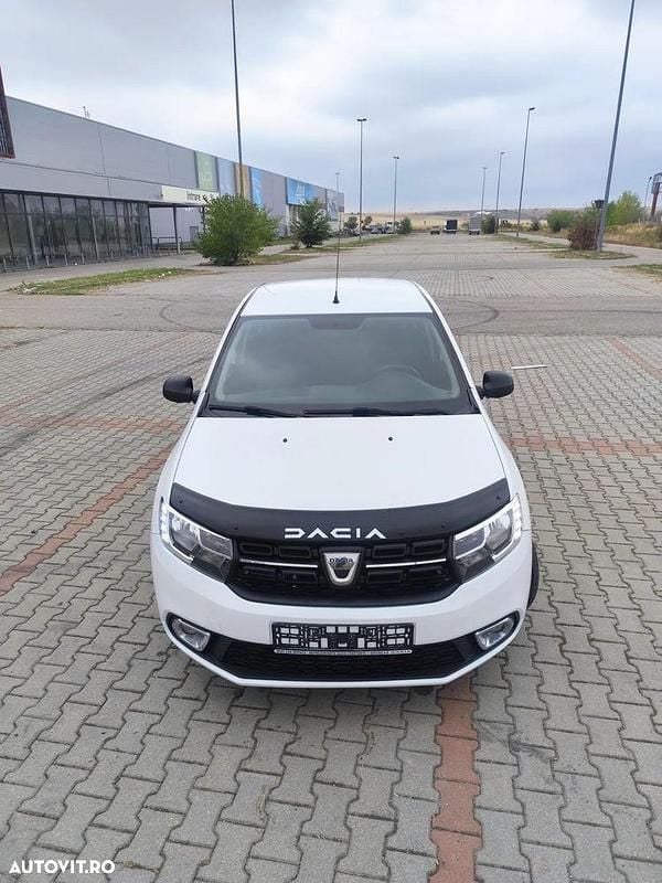 Culoarealb Utilizat 2020 Dacia Logan Comfort Berlinǎ | 6.400 EUR (Super Preț) - Imagine 1/4