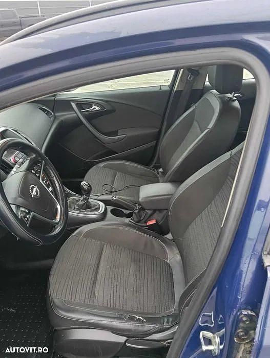Second-hand Opel Astra Cosmo 110 CP (80 kW) 2015 Culoarealbastru Break