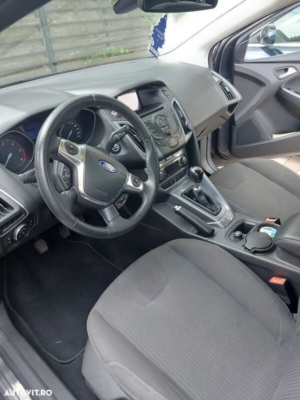 Second-hand Ford Focus Titanium 115 CP (84 kW) 2012 Gri