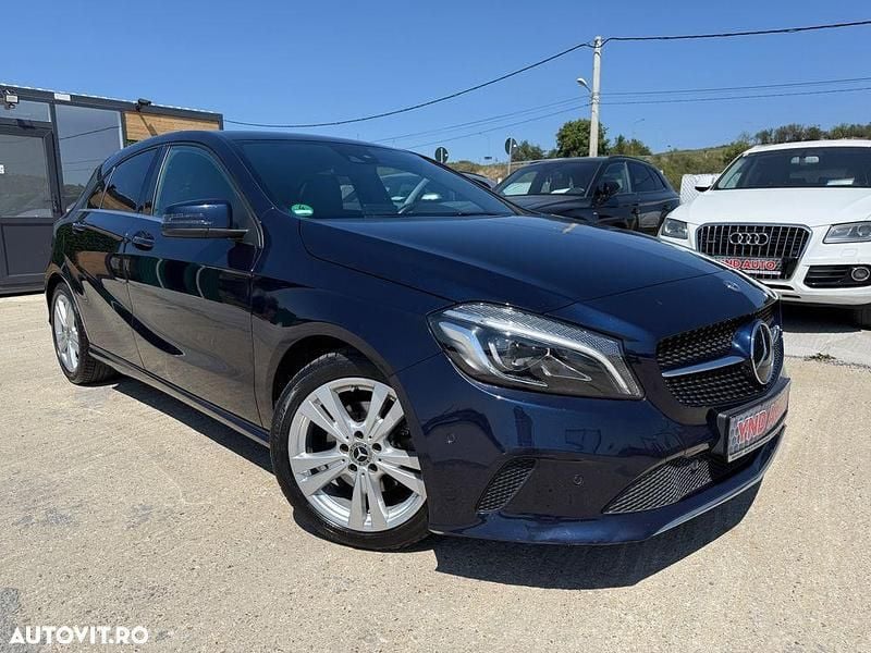 Culoarealbastru Utilizat 2018 Mercedes A200 Berlinǎ | 12.990 EUR (Super Preț) - Imagine 1/4
