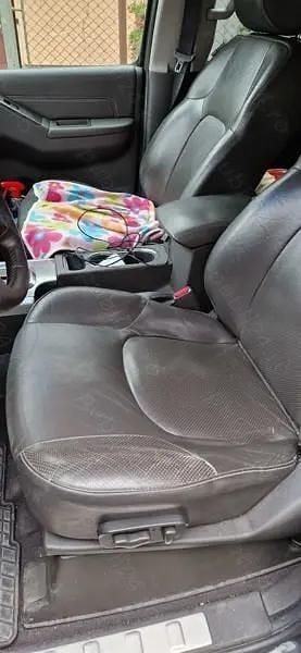 Second-hand Nissan Navara 232 CP (170 kW) 2011 Pickup