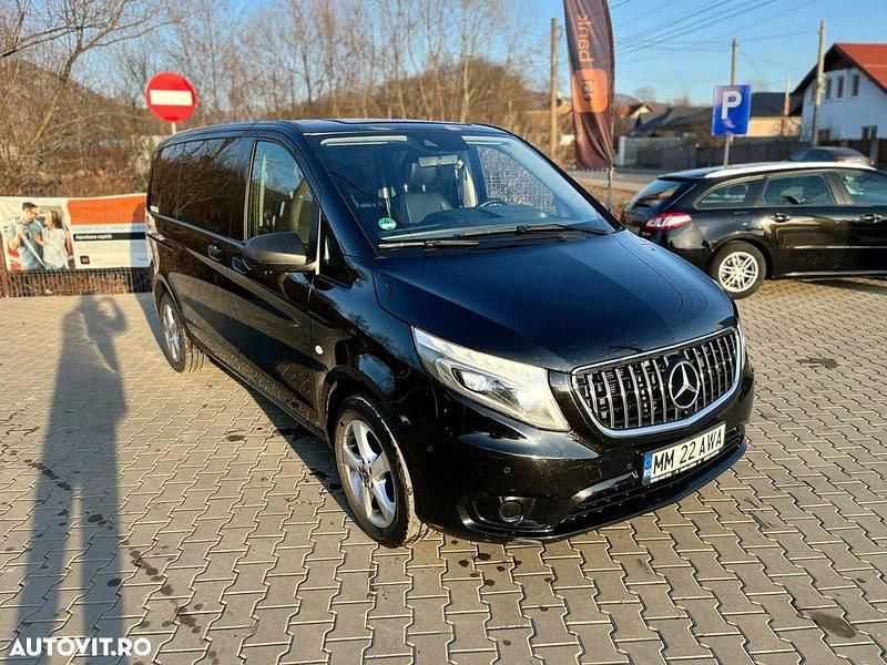 Culoarenegru Utilizat 2015 Mercedes Vito Monovolum | 19.490 EUR - Imagine 1/4