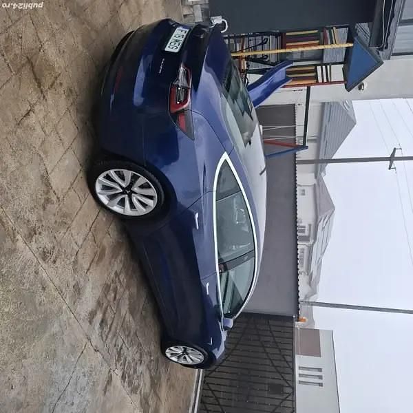 Second-hand Tesla Model 3 345 kW (470 CP) 2019 Berlinǎ