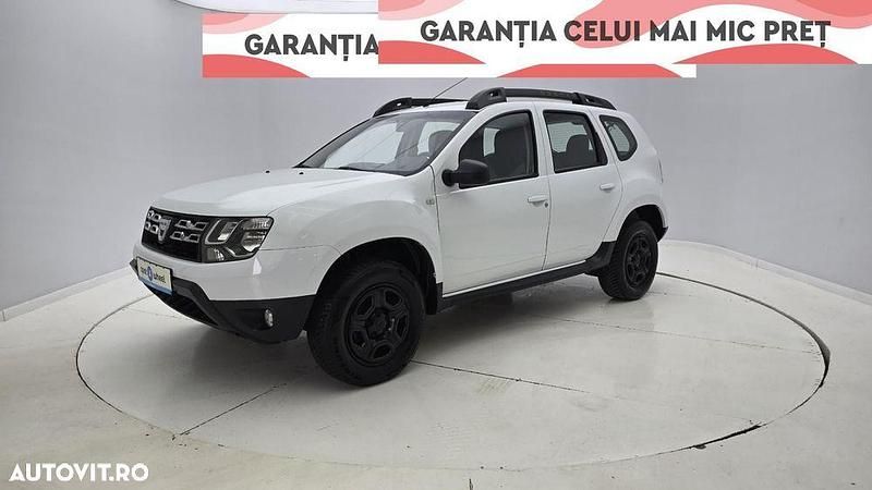 Culoarealb Utilizat 2017 Dacia Duster Comfort SUV | 9.750 EUR (Preț bun) - Imagine 1/3