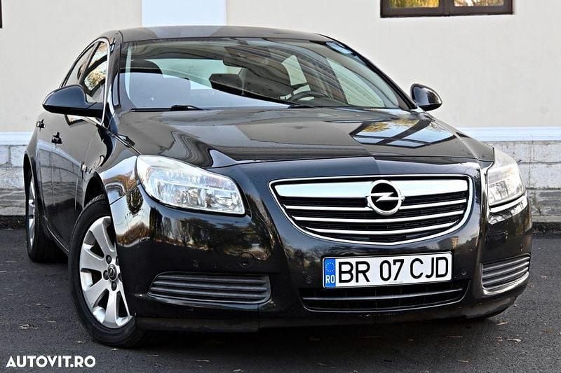 Second-hand Opel Insignia Design Edition 130 CP (95 kW) 2011 Culoarenegru Berlinǎ
