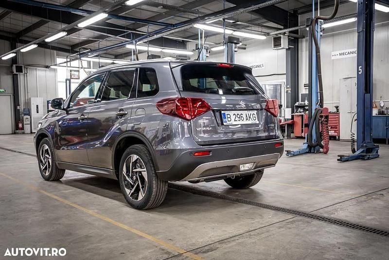Second-hand Suzuki Vitara 115 CP (84 kW) 2024 Culoaregri SUV